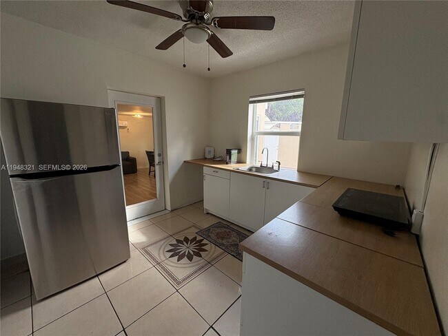 Photo - 370 NW 188th St