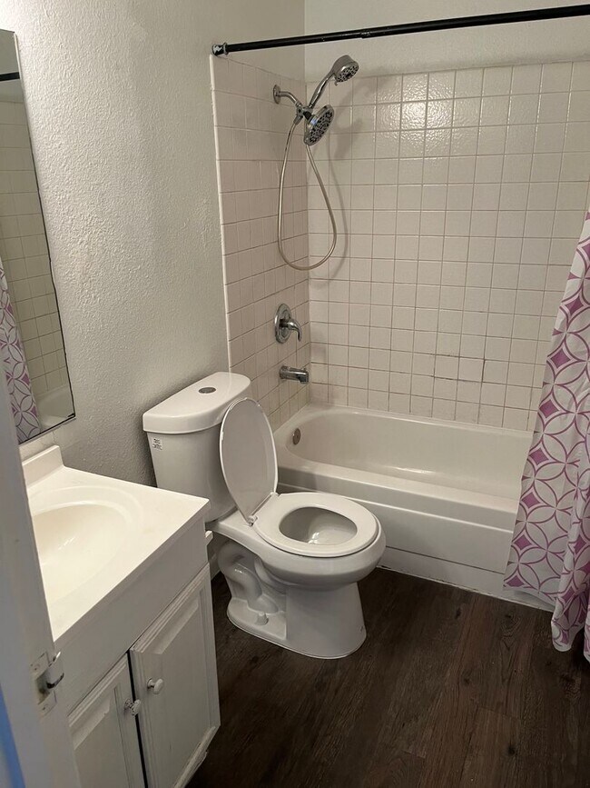 Photo - 1900 Goldfield St Unit B