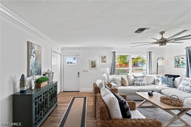 Photo - 543 107th Ave N