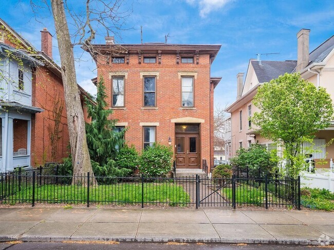 Building Photo - 41 King Ave Unit #D Rental
