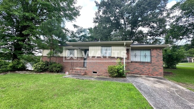 Building Photo - 3-Bedroom Home in Midfield