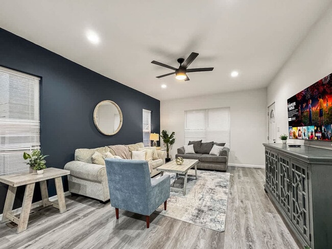 Photo - 1117 N Bishop Ave Unidad ID1075552P