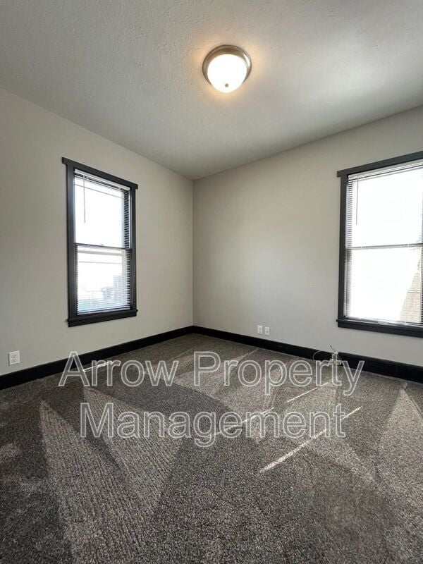 Photo - 1936 S 10th St