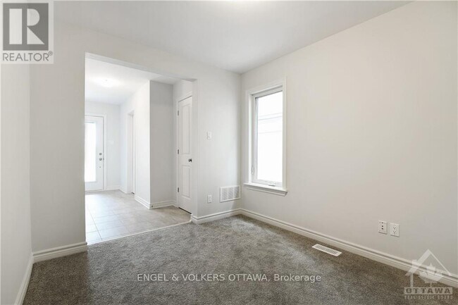 Photo - 18 Verglas Ln.