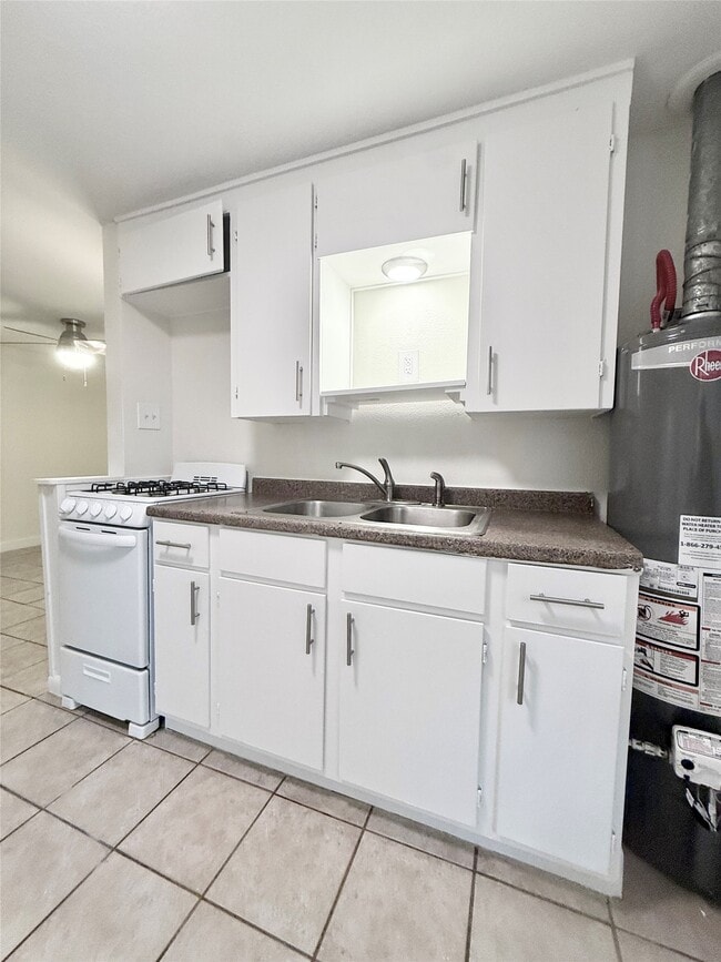 Building Photo - 2714 Carrolton St Unit BACK