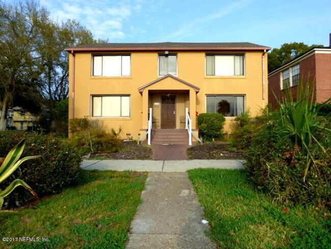 Building Photo - 1733 River Rd