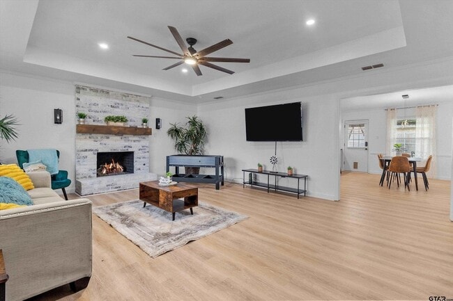 Building Photo - 10801 Harvest Wood Dr