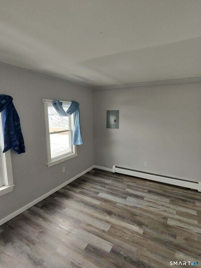 Photo - 69 Franklin St