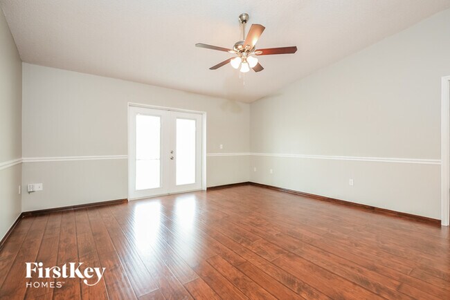 Photo - 3613 Stonefield Dr House