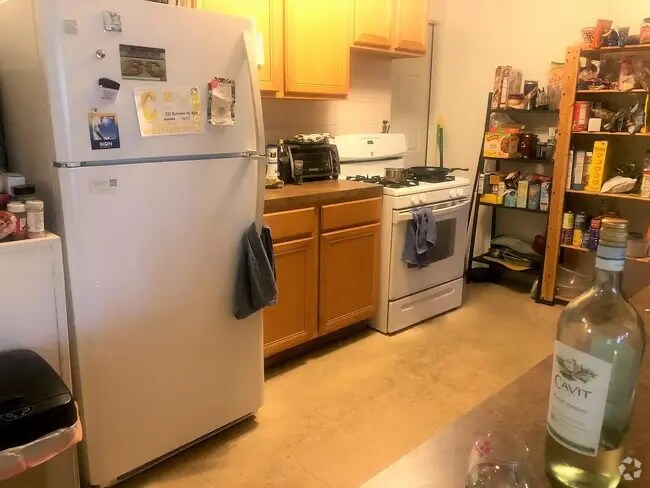 Building Photo - 225 Summer St Unit 223-3R Rental