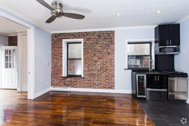 Building Photo - 434 W 52nd St Rental