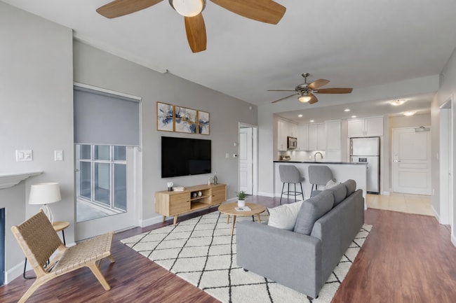 Photo - 300 W Beech St