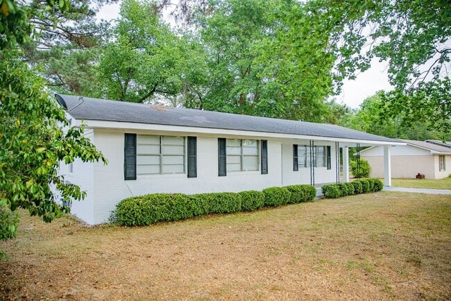 Photo - 608 Holiday St