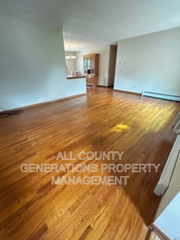 Photo - 2281 Weymouth Rd