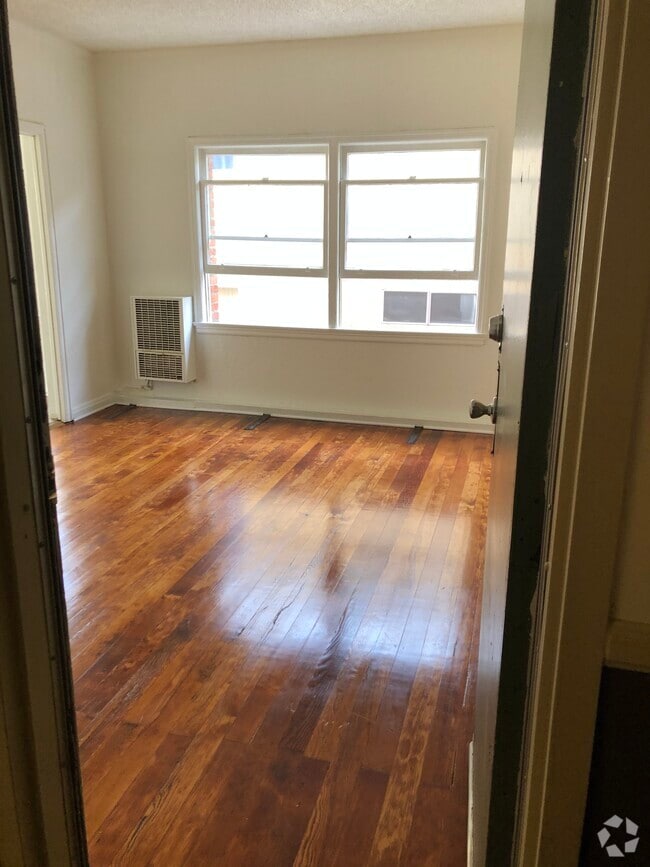 Building Photo - 545 S Hobart Blvd Unit 309 Rental