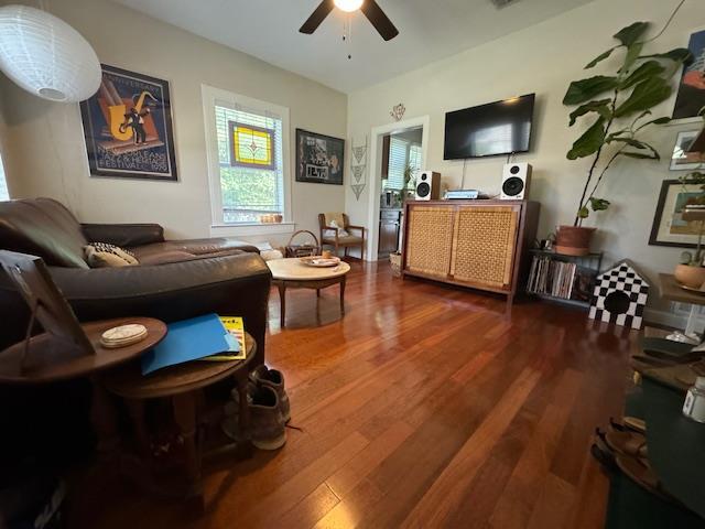 Photo - 1406 Houston St