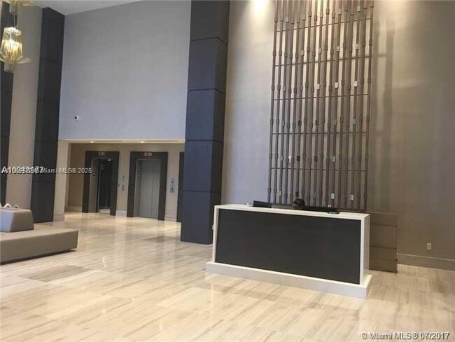 Photo - 1010 SW 2nd Ave Unidad 1105
