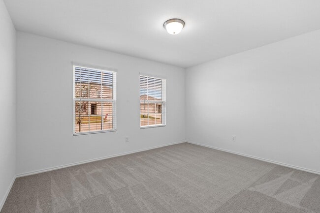 Photo - 4433 Benham Dr