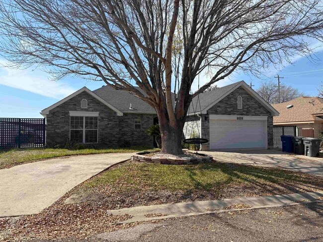 Building Photo - 8814 Crossway Dr