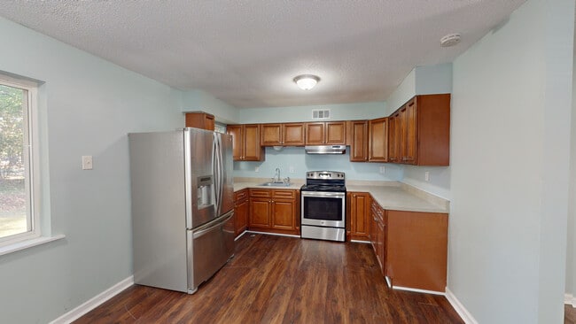 Photo - 3050 Briarwood Dr