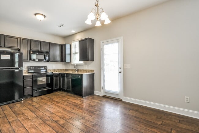 206 Callahan Trail