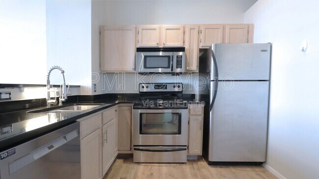 Photo - 200 Main St Unit 310