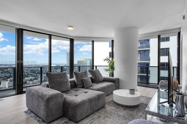 Photo - 55 SW 9th St Unit 4008