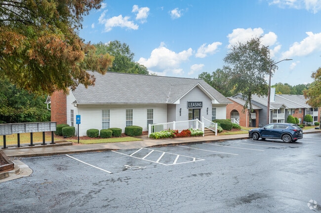 Oficina de arrendamiento - Serene at Northside