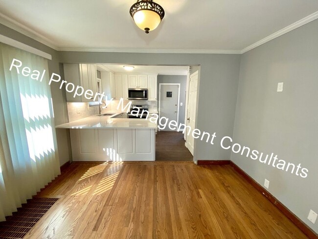 Photo - Adorable & Completely Remodeled 2 bedroom - Live Security Deposit Free with Obligo