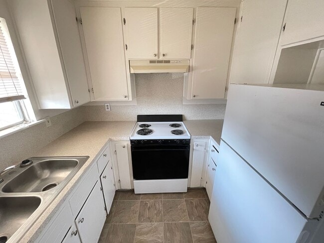 Photo - 101 E Cardinal Ln Unit 1