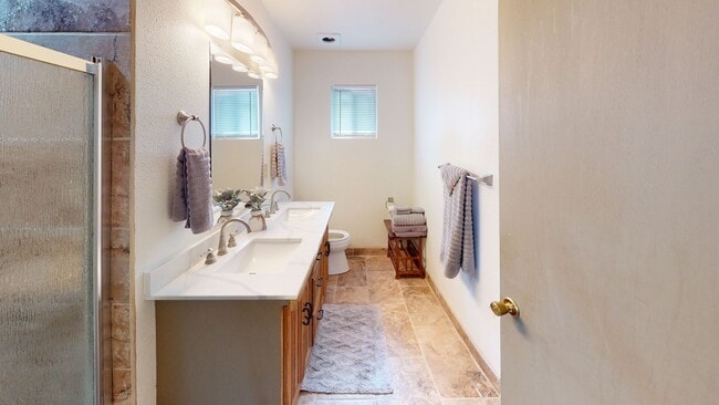 Photo - Newly remodeled Unidad 1521 S. Granite -  4