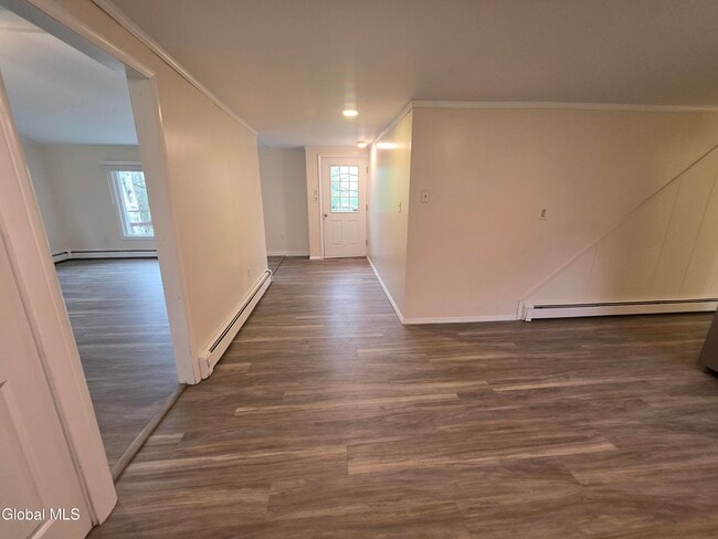 Photo - 112 Carriage House Ln