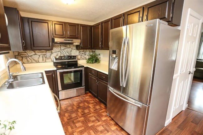 Photo - 106 Weston Rd