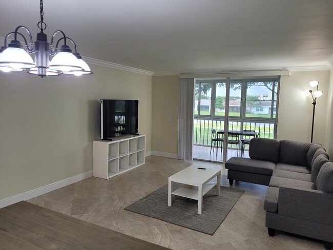 Photo - 14723 Cumberland Dr Unit Cumberland