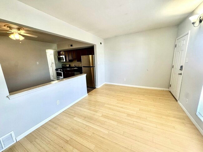 Photo - 5225 Southwest Ave Unit 206