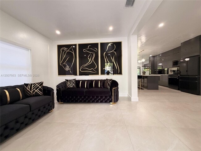 Photo - 86 NW 4th St