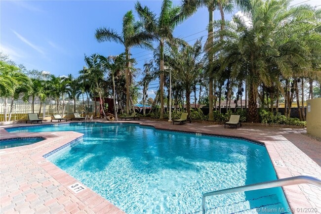 Photo - 3500 Coral Way