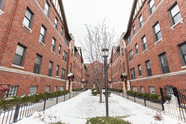 Building Photo - 3304 W Schubert Ave Unit 3I Rental