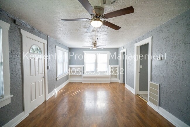 Photo - 338 SE 41st St