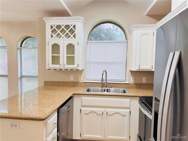 Photo - 12 West Dr Unit 4