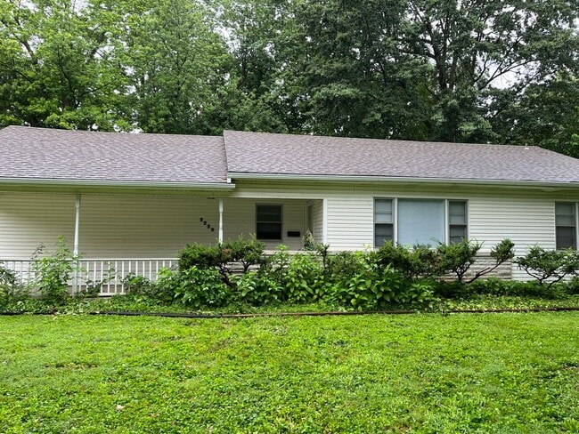 Building Photo - Step inside!  You will love what you see. COMING SOON