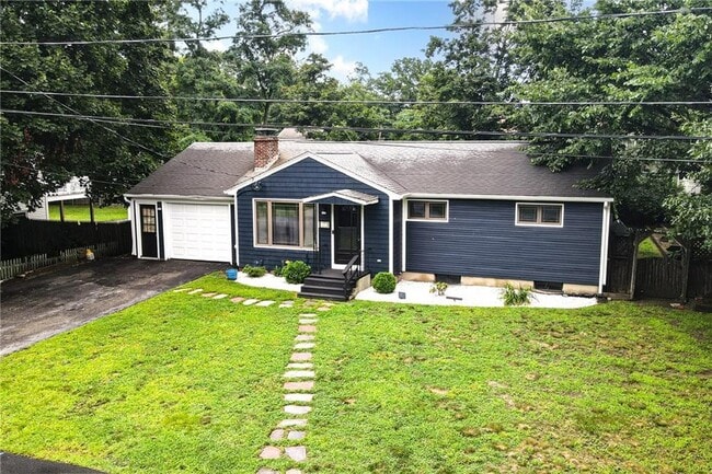 Photo - 123 Lockhaven Rd
