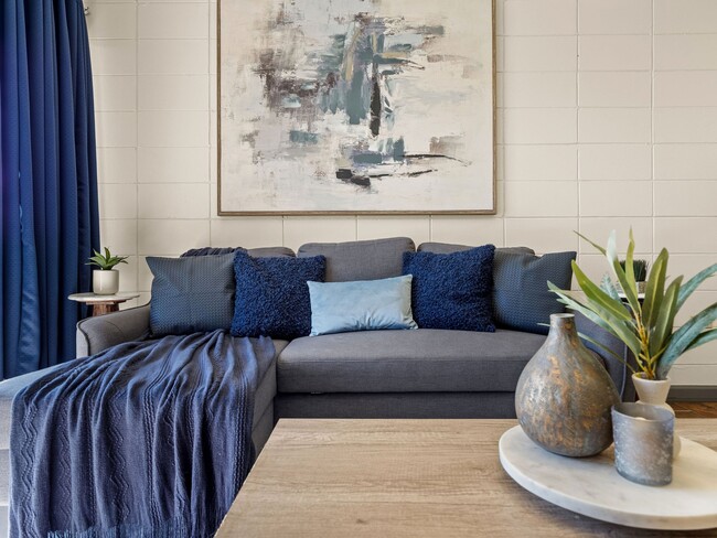 Photo - 710 Iris St Unit 207