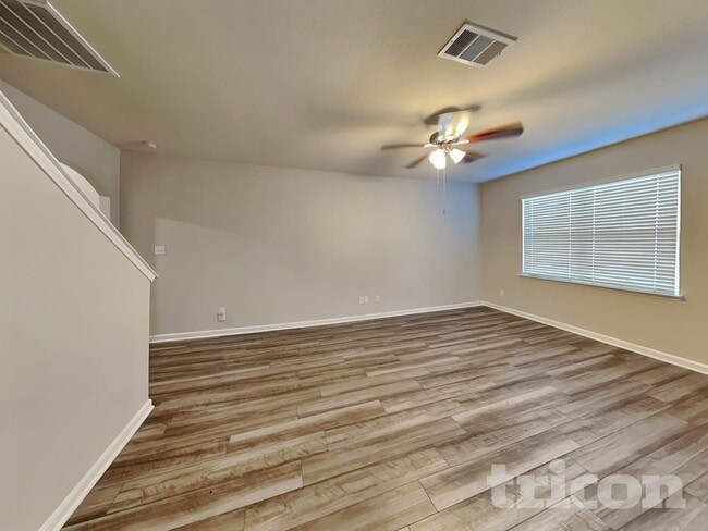 Photo - 837 Mallorie Ln