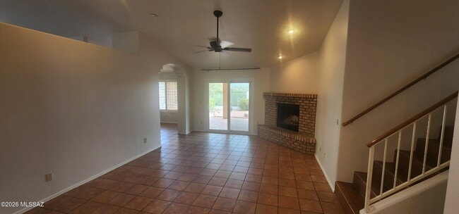 Photo - 71 E Windhill Dr