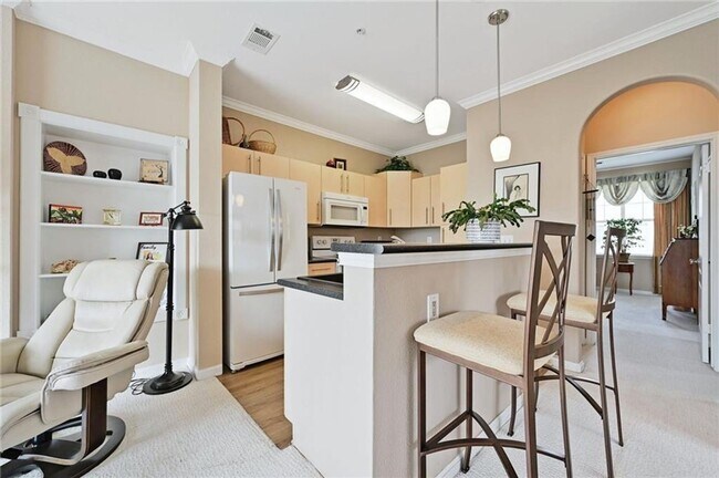 Photo - RARE FIND ALICANTE CONDOMINIUMS - 3 BEDROOMS / 3 BATHROOMS