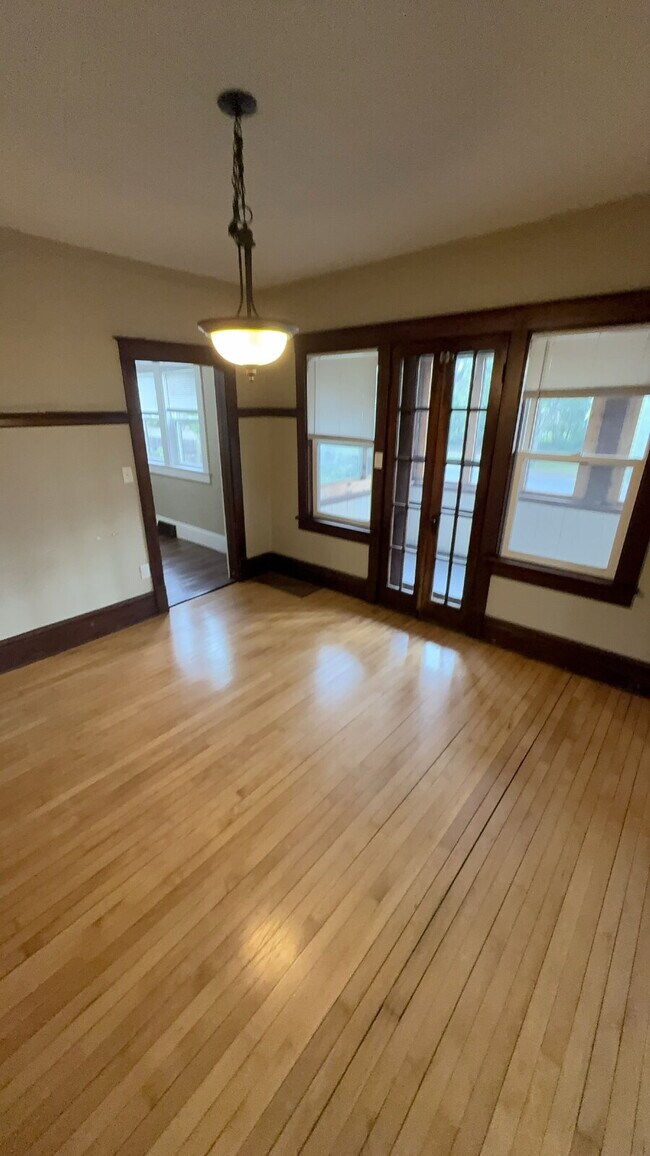 Photo - 3 bed 1 bath close to Water St. and UWEC! Available June 1st