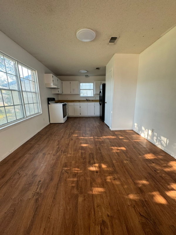 Photo - 1026 Almond Cir