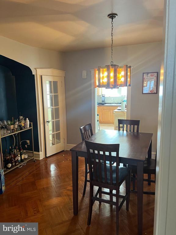 Photo - 655 Gerhard St