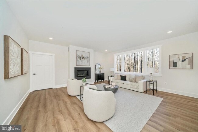 Photo - 204 3 Rivers Rd